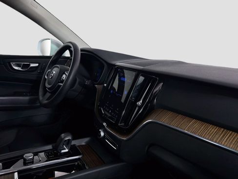 Used 2023 Volvo XC60 B5 Plus w/ Protection Package Premier FWD image 30