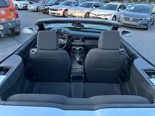 Used 2017 Chevrolet Camaro LT RWD image 18
