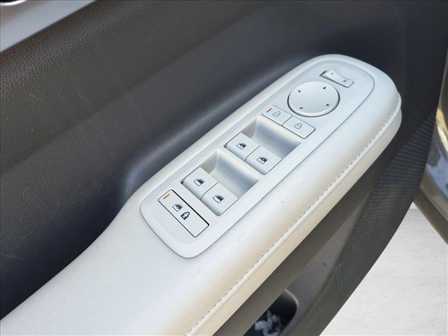 Used 2024 Hyundai Santa Fe SEL FWD image 12