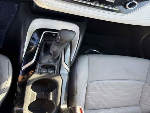 Used 2022 Toyota Corolla SE image 25