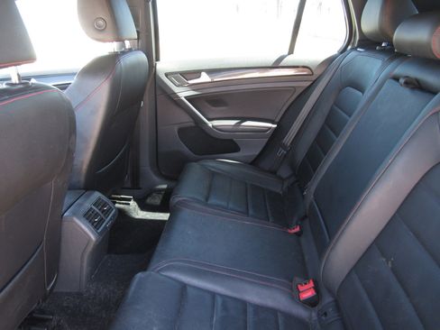 Used 2016 Volkswagen GTI SE image 12