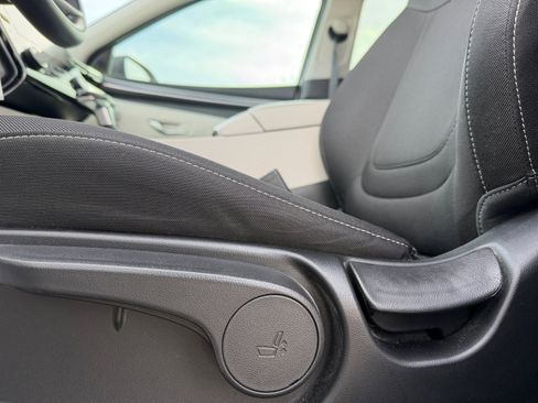 Certified 2023 Hyundai Tucson SE image 14