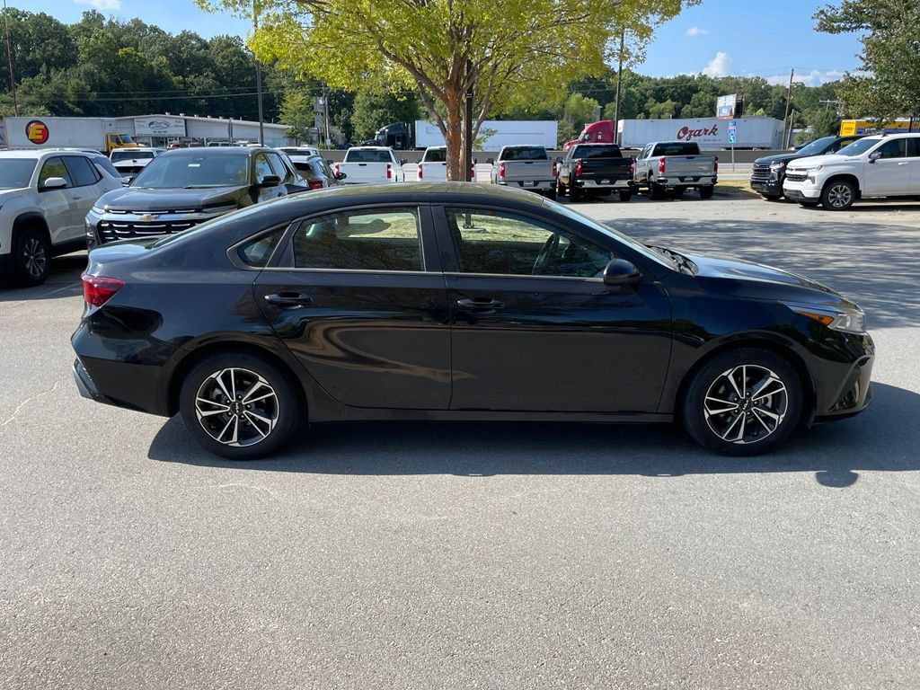 Used 2024 Kia Forte Sedan FWD image 8