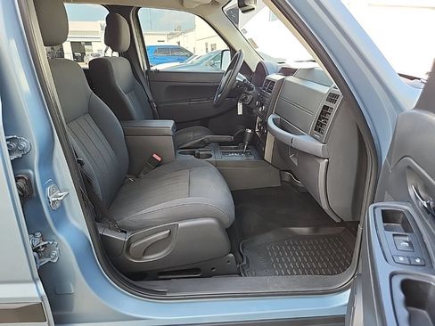 Used 2012 Jeep Liberty Sport w/ Trailer Tow Class III Group AWD/4WD image 33