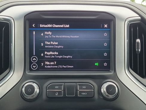 Used 2021 GMC Sierra 1500 SLE image 17