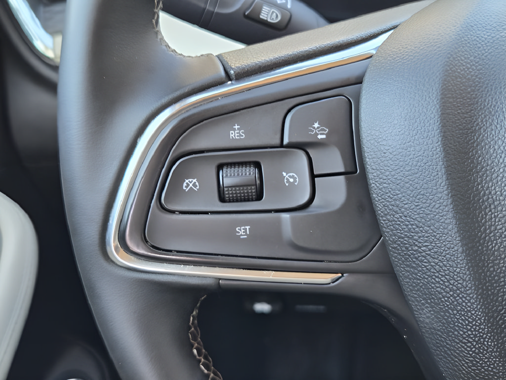 Used 2025 Buick Encore GX Preferred FWD image 24