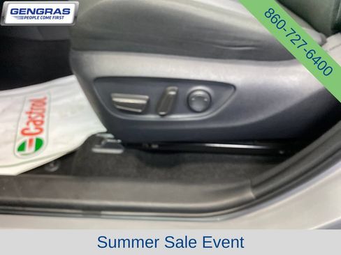 Used 2025 Toyota RAV4 XLE AWD/4WD image 14