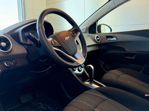 Used 2020 Chevrolet Sonic LT FWD image 14