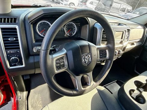 Used 2022 RAM 1500 Classic SLT RWD image 12