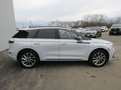 Used 2025 Lincoln Corsair Grand Touring w/ Equipment Group 301A AWD/4WD image 10
