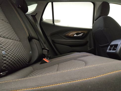 Used 2021 GMC Terrain SLE w/ Driver Convenience Package AWD/4WD image 19