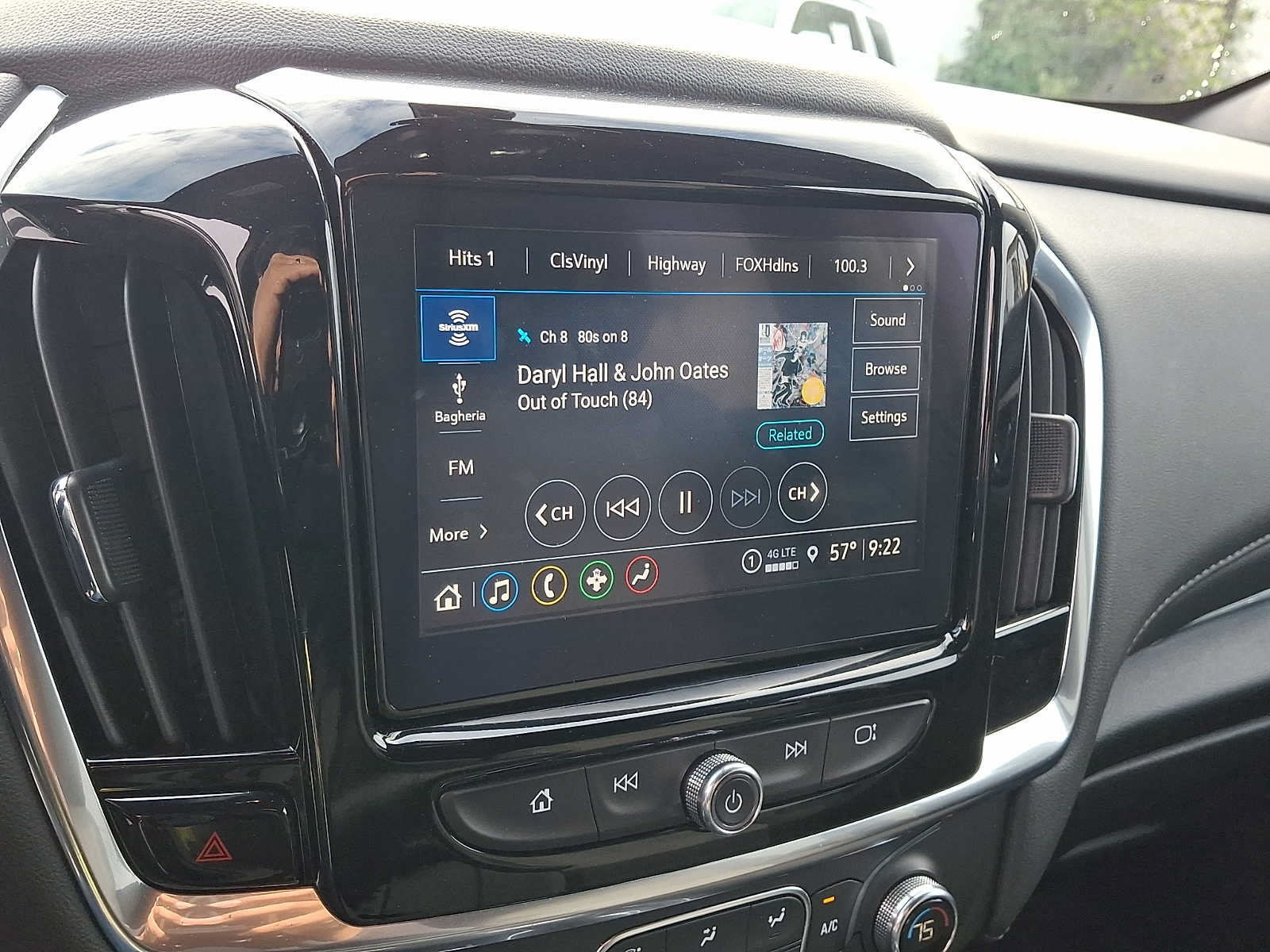 Used 2023 Chevrolet Traverse LT w/ LPO, Floor Liner Package AWD/4WD image 18