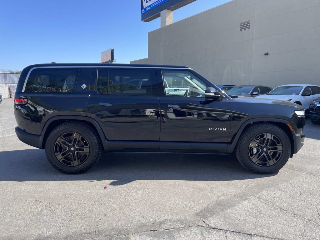 Used 2024 Rivian R1S Adventure Dual AWD/4WD image 2