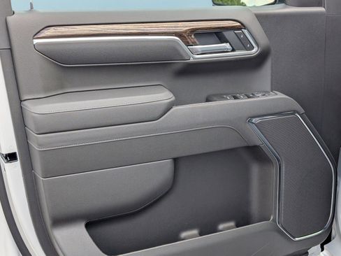 New 2026 GMC Sierra 1500 Elevation image 15