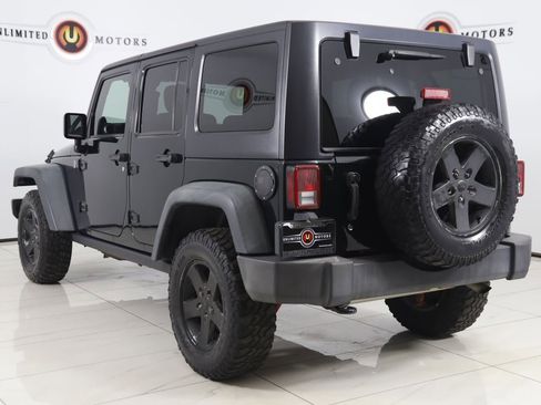 Used 2012 Jeep Wrangler Unlimited Rubicon AWD/4WD image 4