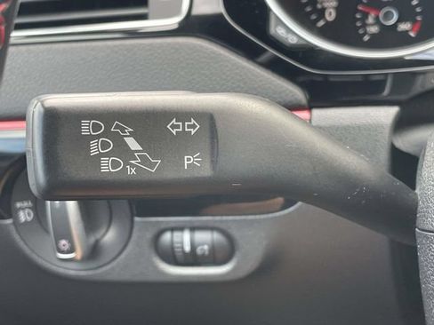 Used 2017 Volkswagen Jetta GLI FWD image 24