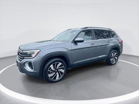 Used 2025 Volkswagen Atlas SE AWD/4WD image 1