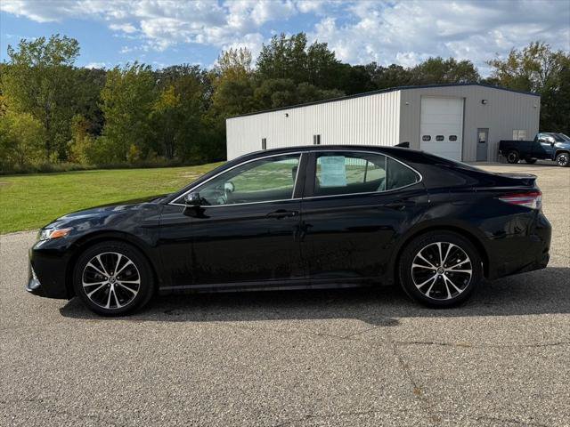 Used 2019 Toyota Camry SE FWD image 6