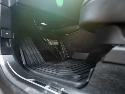Used 2024 Land Rover Range Rover Sport AWD/4WD image 20
