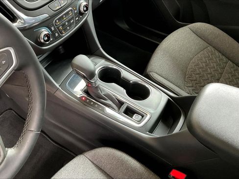 Used 2023 Chevrolet Equinox LT image 17