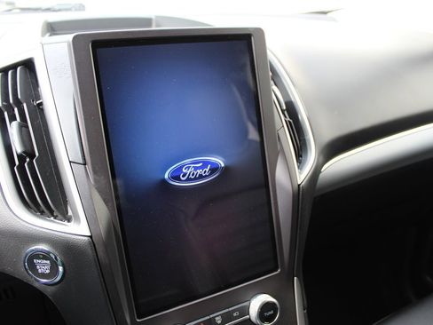 Used 2021 Ford Edge SEL image 8