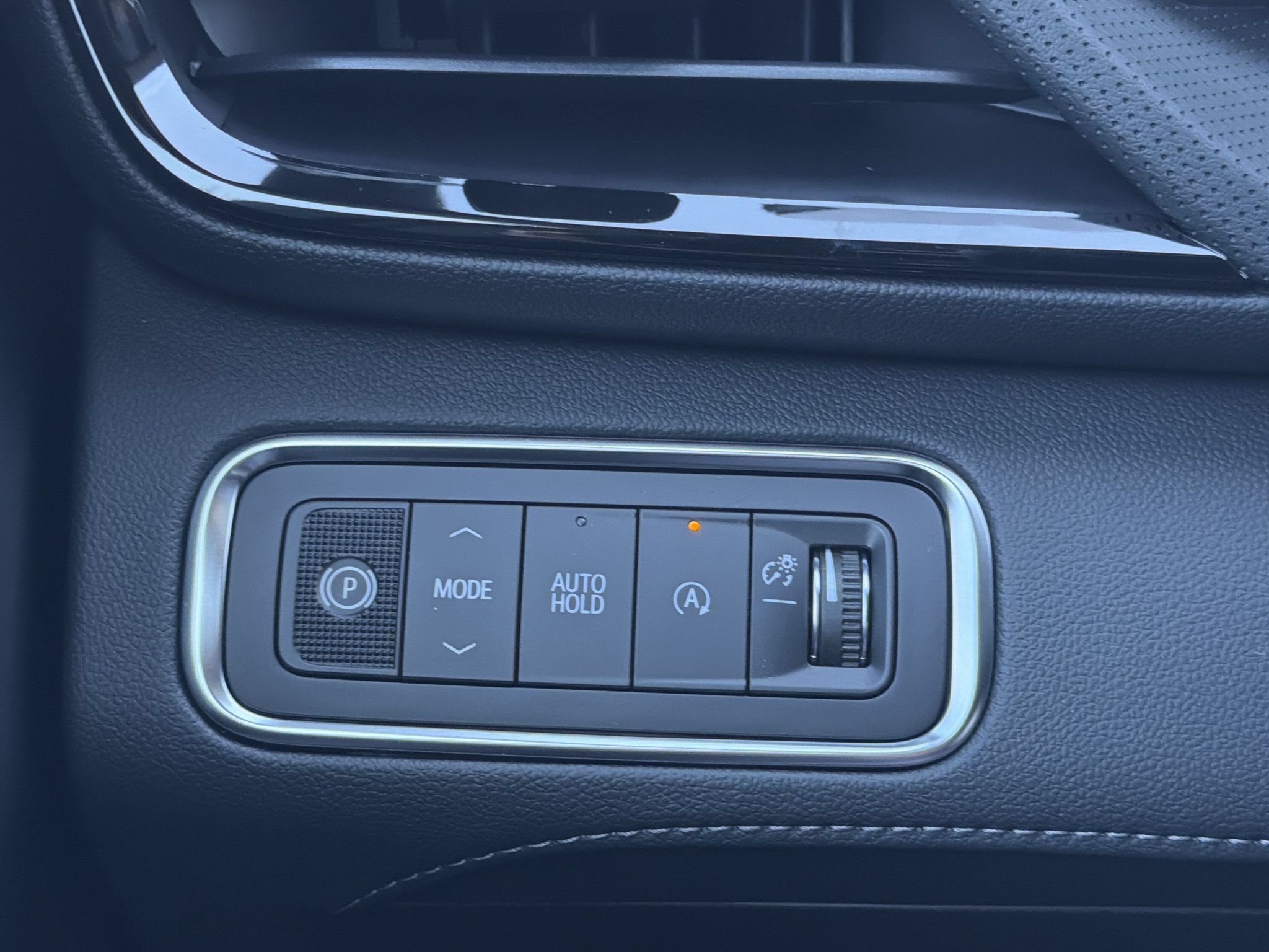 New 2027 Buick Enclave Preferred w/ LPO, Floor Liner Package FWD image 12