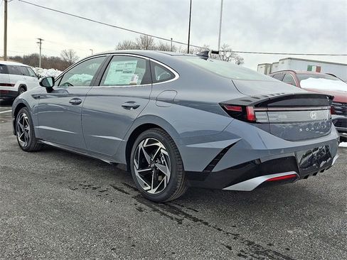 New 2026 Hyundai Sonata SEL image 3