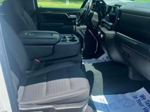 Used 2023 Chevrolet Silverado 1500 LT AWD/4WD image 12