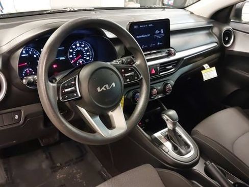 Used 2023 Kia Forte LXS FWD image 32