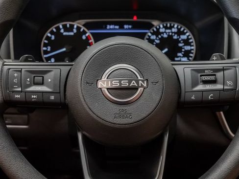 Used 2023 Nissan Rogue S FWD image 12