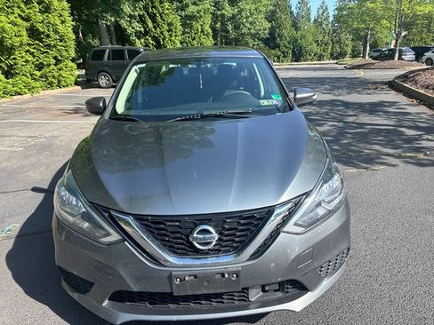 Used 2019 Nissan Sentra SV w/ Special Edition Package FWD image 3