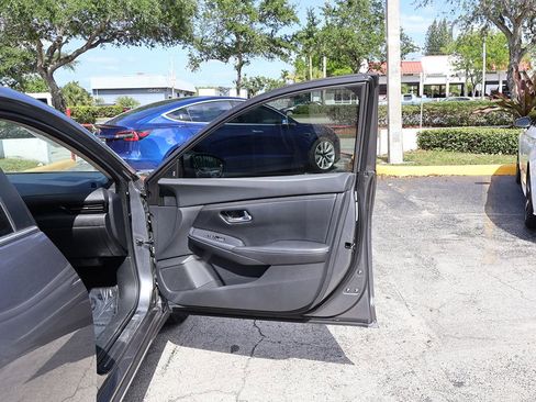Used 2023 Nissan Sentra SV FWD image 20