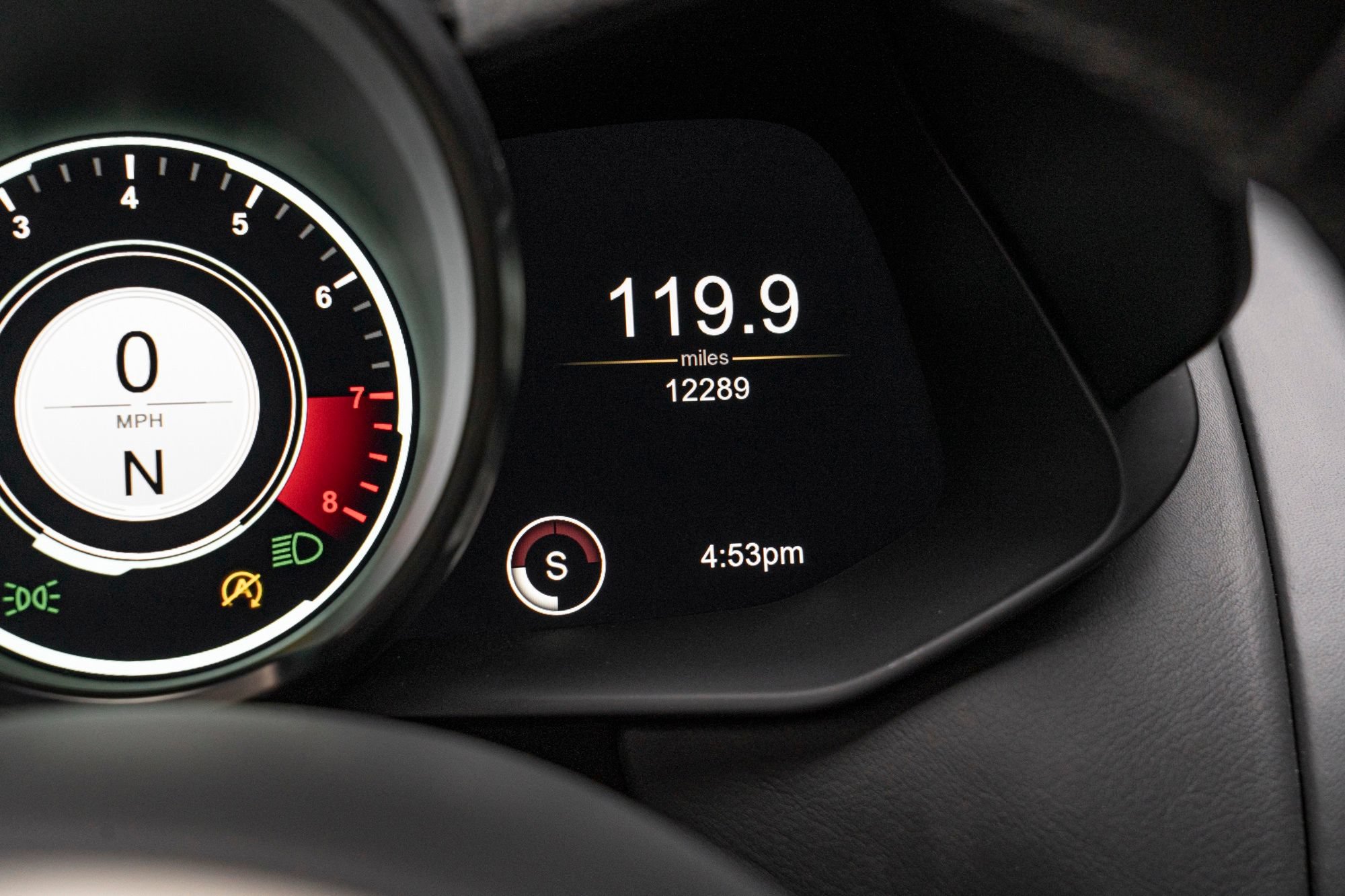 Used 2020 Aston Martin V8 Vantage AMR RWD image 27