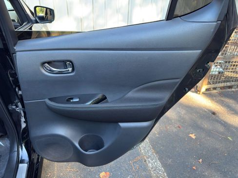 Used 2025 Nissan Leaf SV Plus FWD image 39