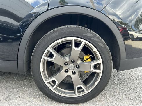 Used 2017 Maserati Levante image 8