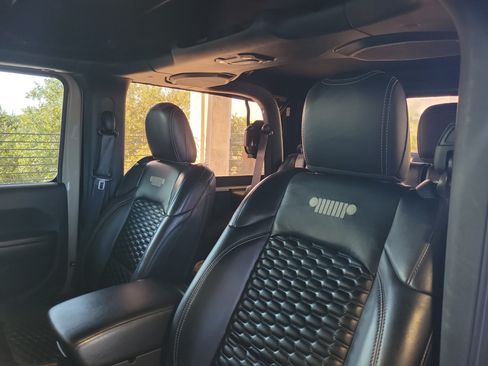 Certified 2022 Jeep Wrangler Sport AWD/4WD image 17