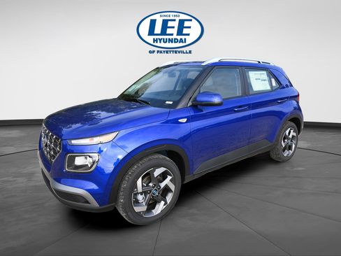 Used 2026 Hyundai Venue SEL FWD image 7