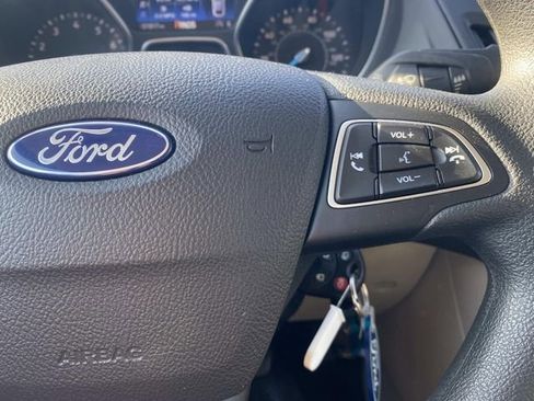 Certified 2018 Ford Focus SE image 34