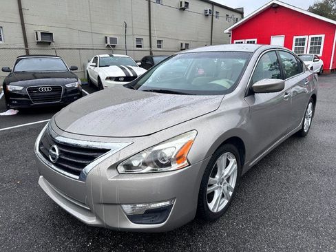 Used 2015 Nissan Altima 2.5 S w/ Power Driver Seat Package FWD image 3