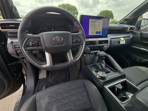 New 2026 Toyota 4Runner TRD Off-Road Premium AWD/4WD image 16