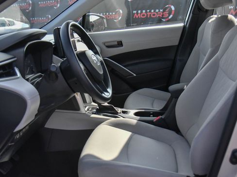 Used 2024 Toyota Corolla Cross L image 16