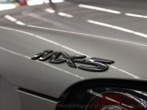 Used 2006 MAZDA MX-5 Miata Touring image 41