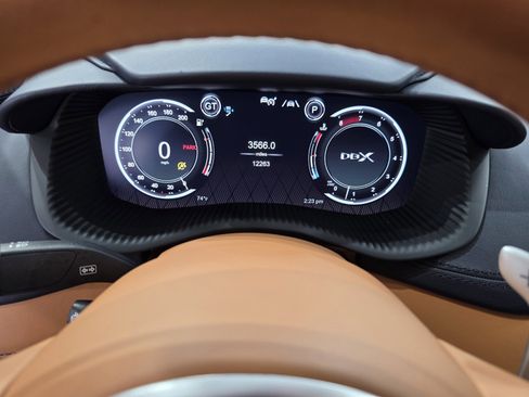 Used 2021 Aston Martin DBX image 6