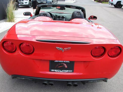 Used 2006 Chevrolet Corvette Convertible w/ Preferred Equipment Group image 15