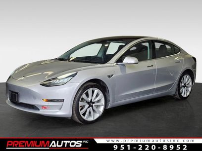 Used 2018 Tesla Model 3 Mid Range