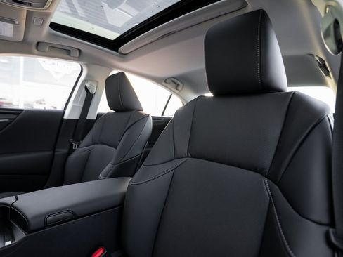 New 2025 Lexus ES 350 w/ Premium Package image 13