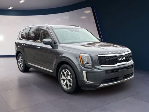Certified 2022 Kia Telluride EX w/ Towing Package image 7