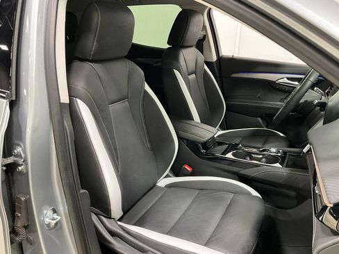 Used 2025 Buick Envision Sport Touring AWD/4WD image 10
