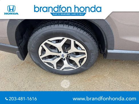 Used 2024 Subaru Forester Premium AWD/4WD image 33