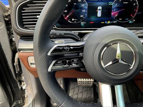 Certified 2025 Mercedes-Benz GLS 580 4MATIC image 13